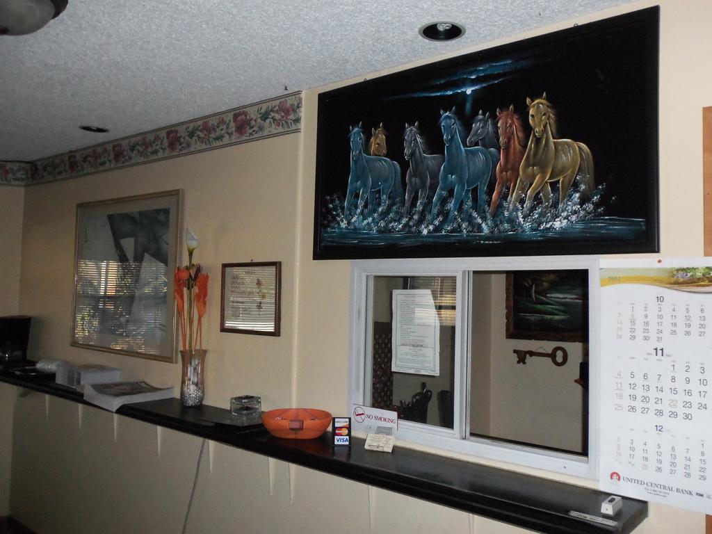 Glenview Motel Dubuque Ngoại thất bức ảnh